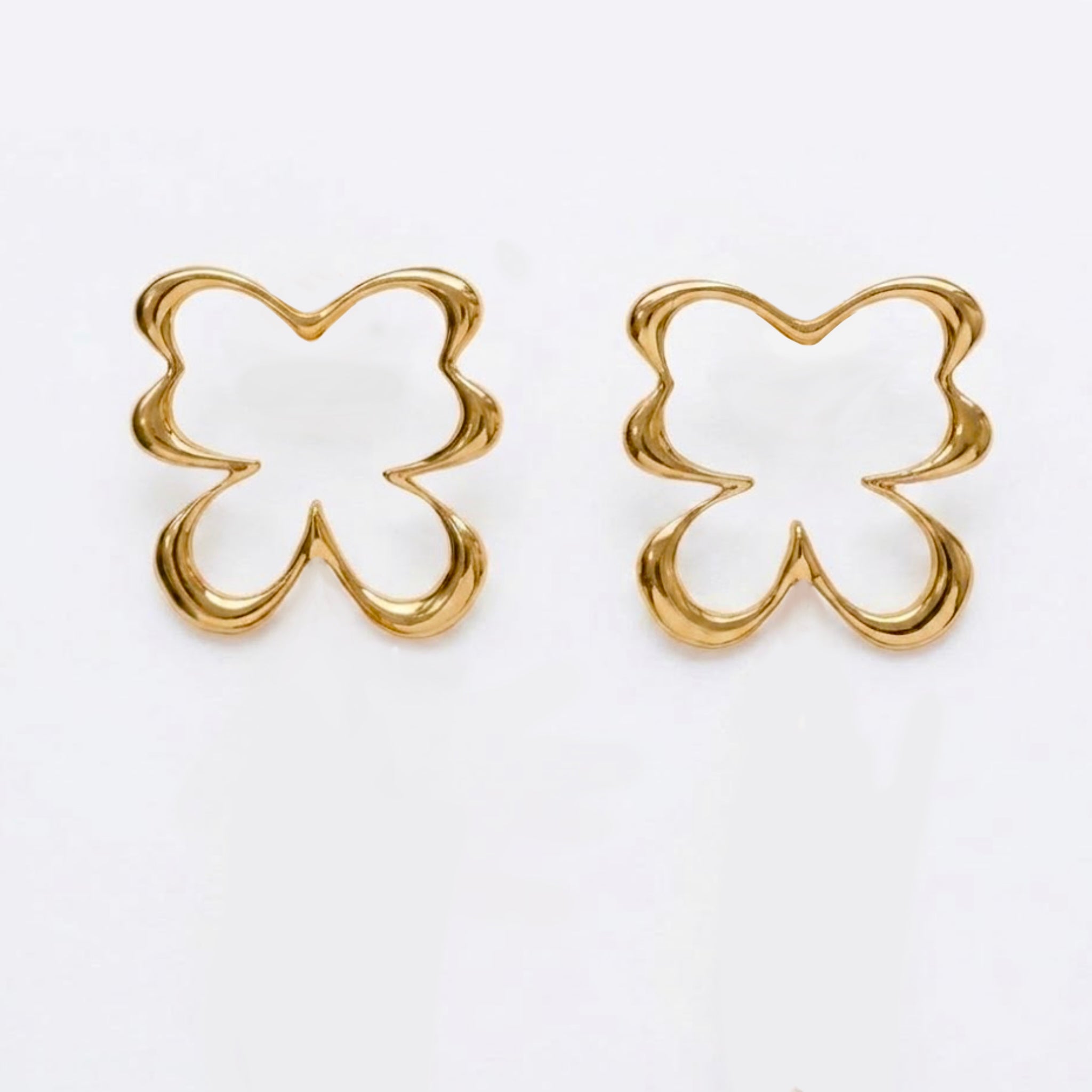 Flutter studs