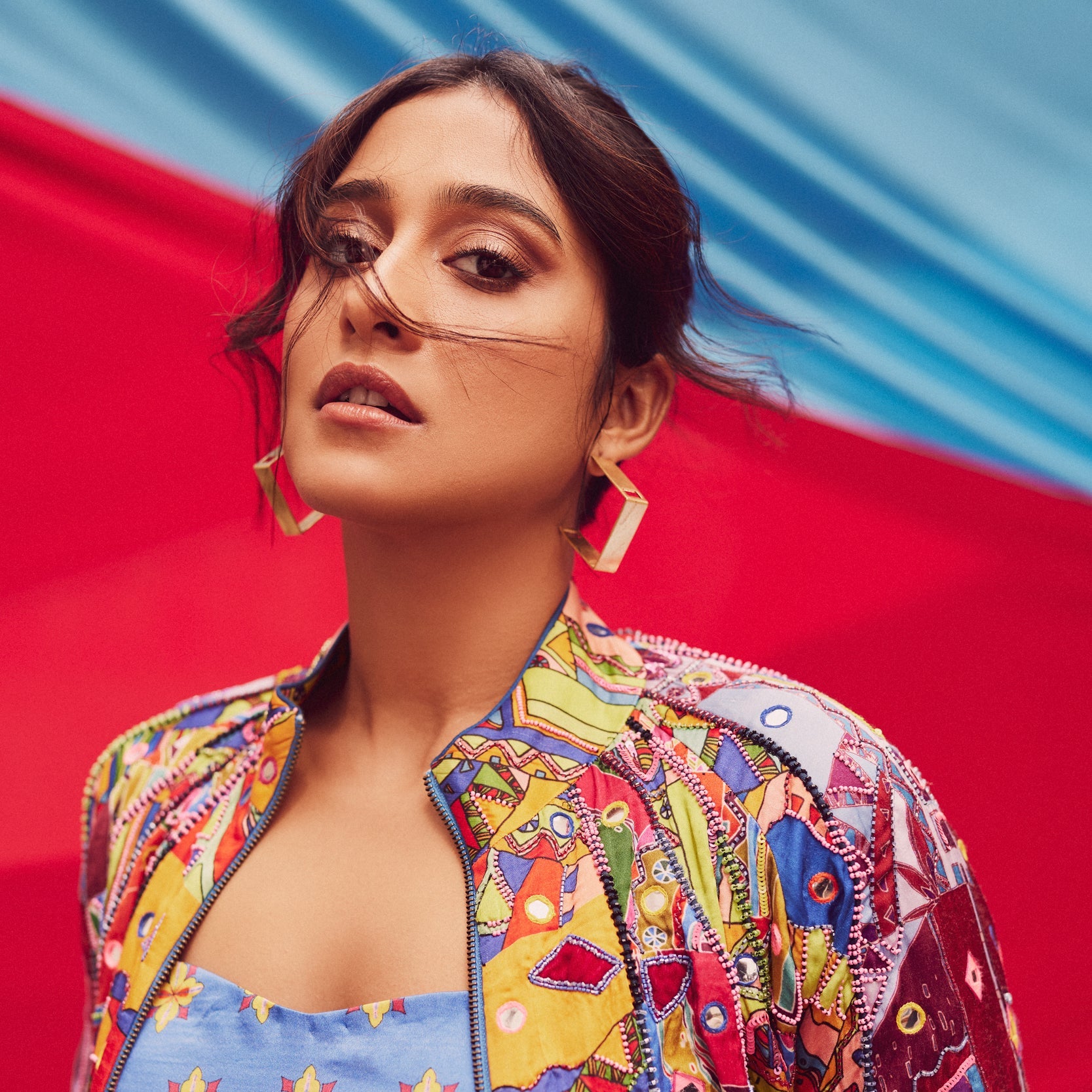 Regina Cassandra in Aureate Hoops Main image