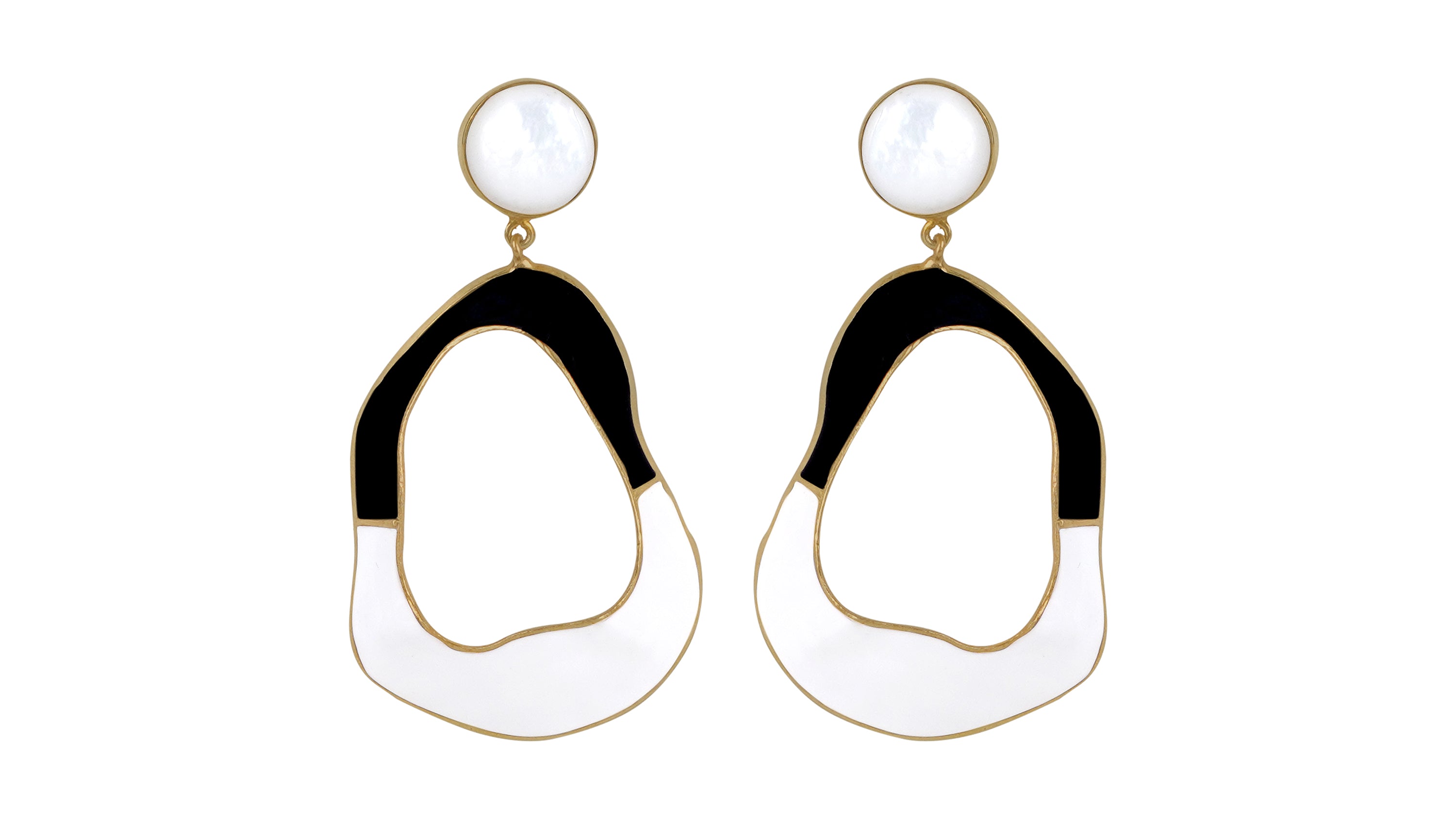 Diora - Saline Earrings Secondary image