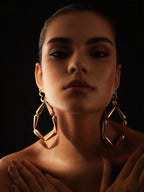 Varnika Arora Pulse Hoop with sleek design, showcasing a modern and stylish jewelry piece for ear or nose piercing.