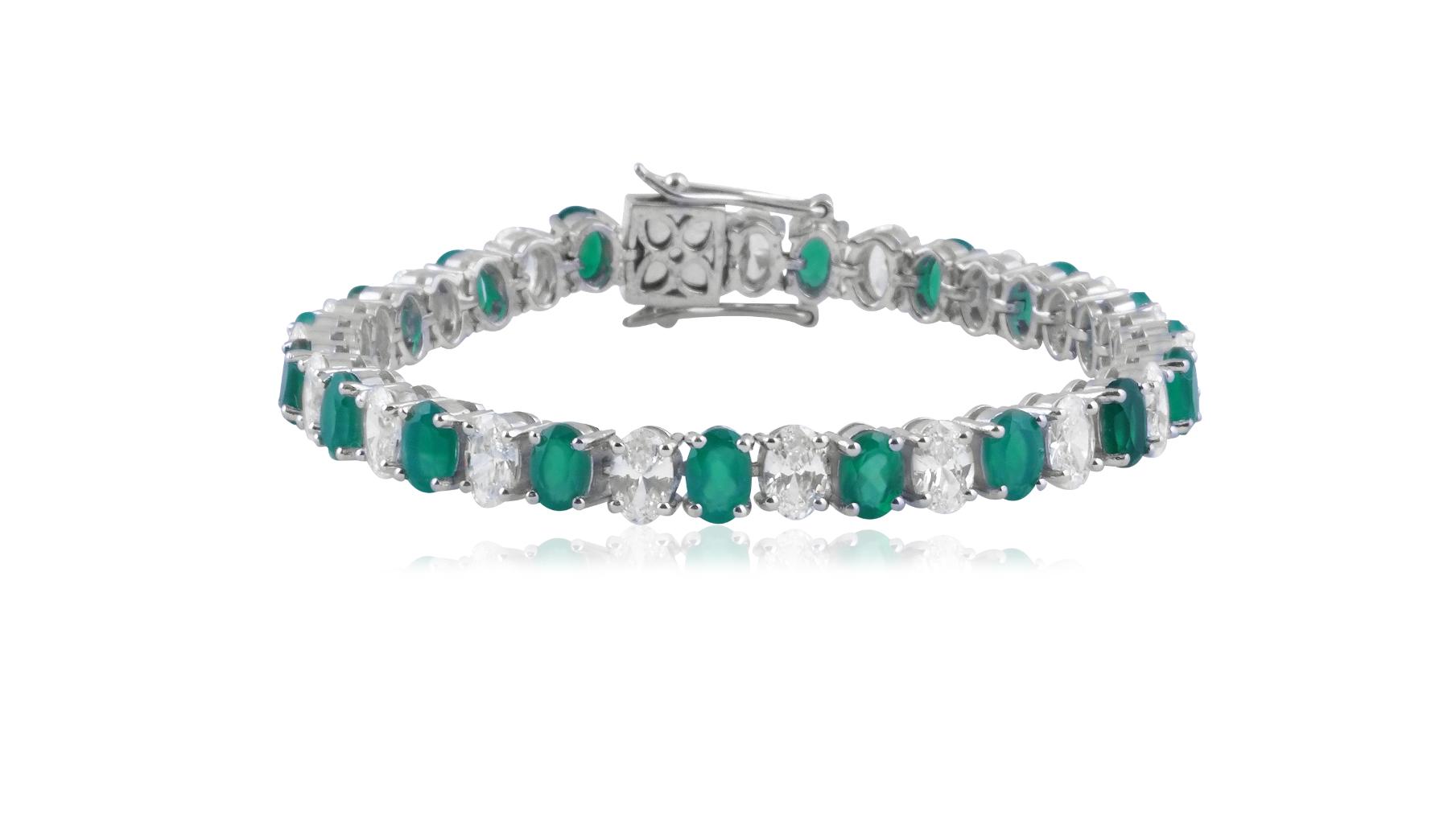 Sukhmani Gambhir in Emerald Aurora Tennis Bracelet