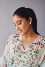 Regina Cassandra in Hearty Stud Earrings