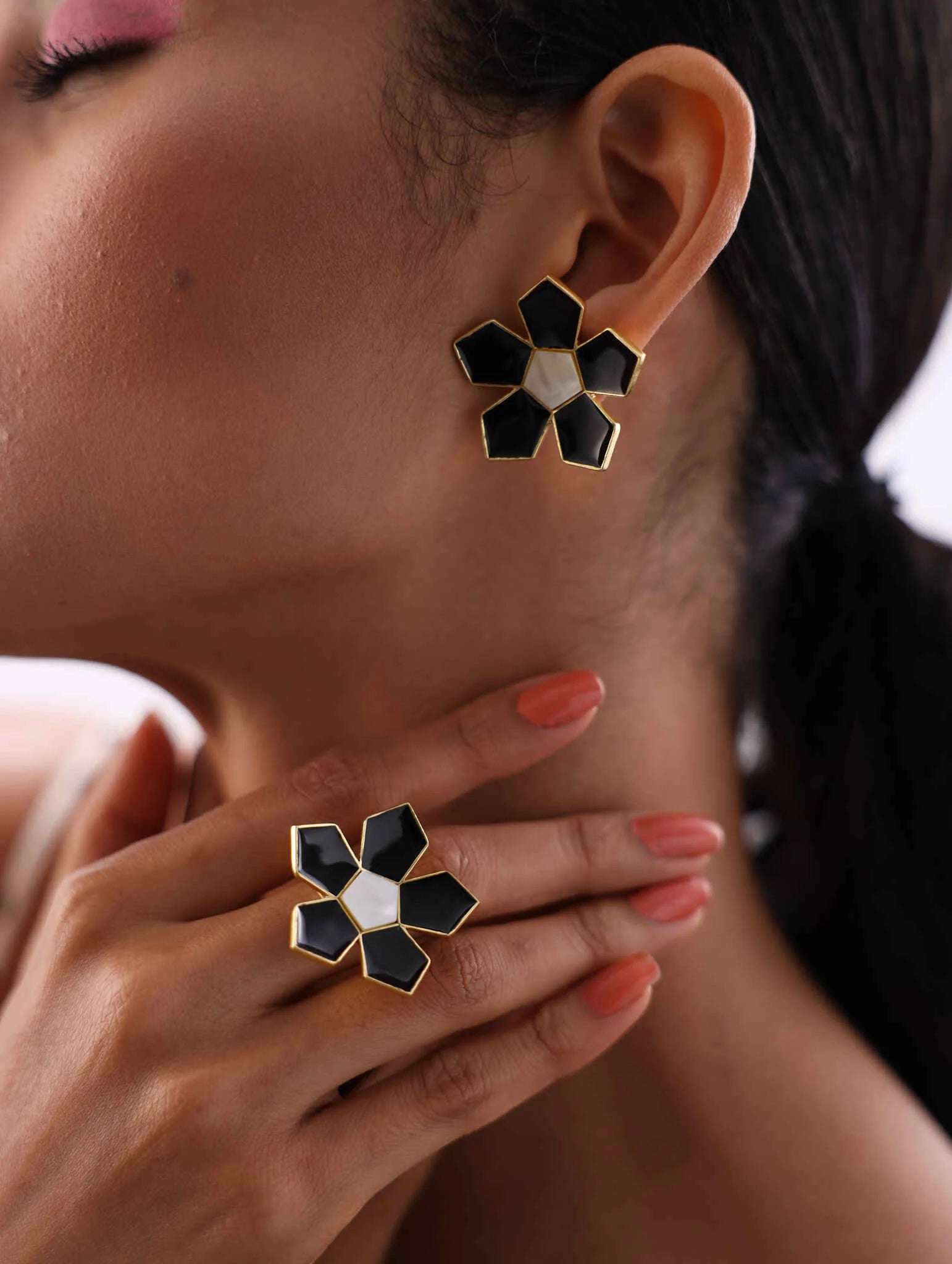 La Fiore - Willow Studs Secondary image