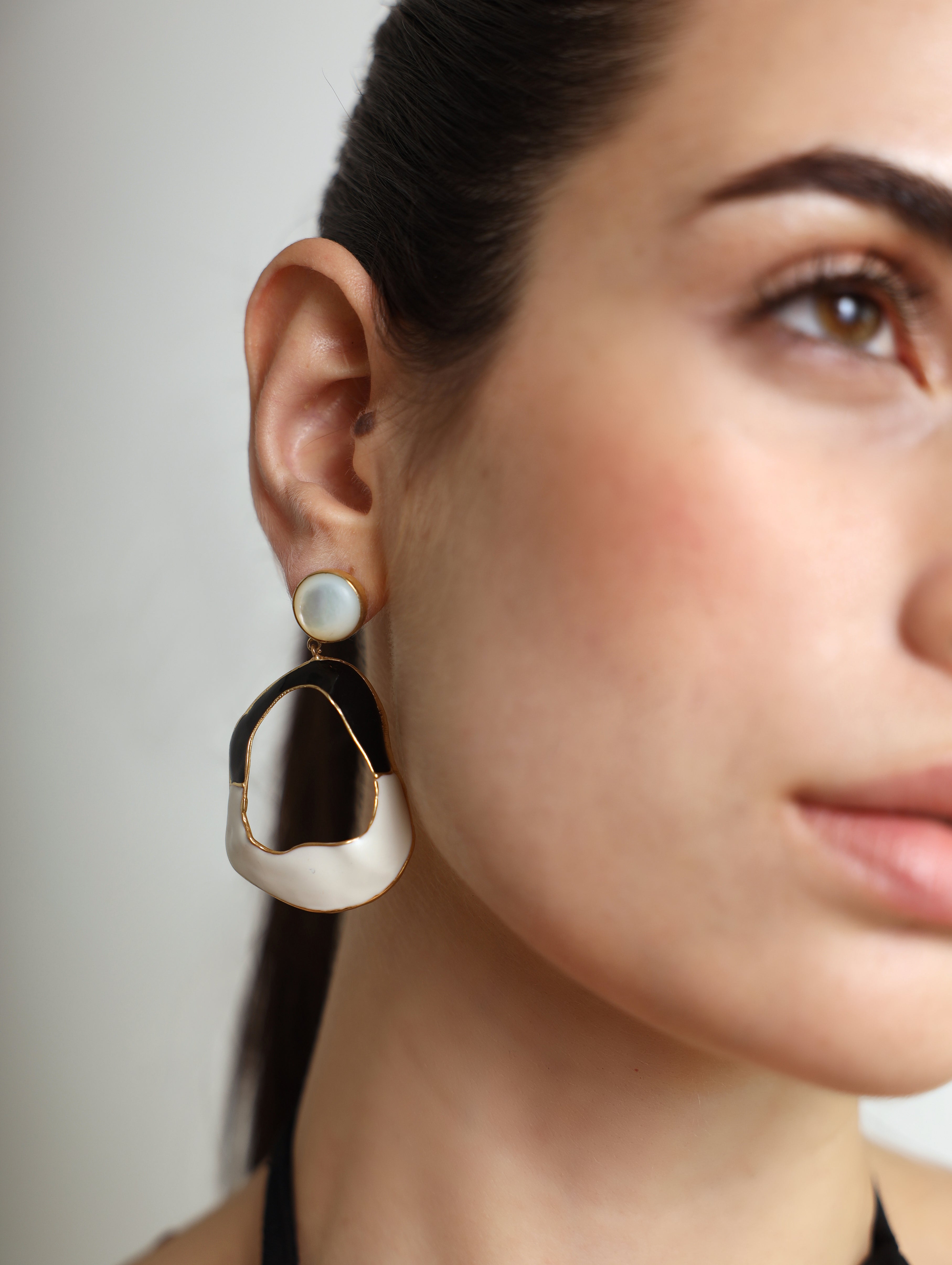 Diora - Saline Earrings Main image
