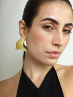 Regina Cassandra in Ripple Studs
