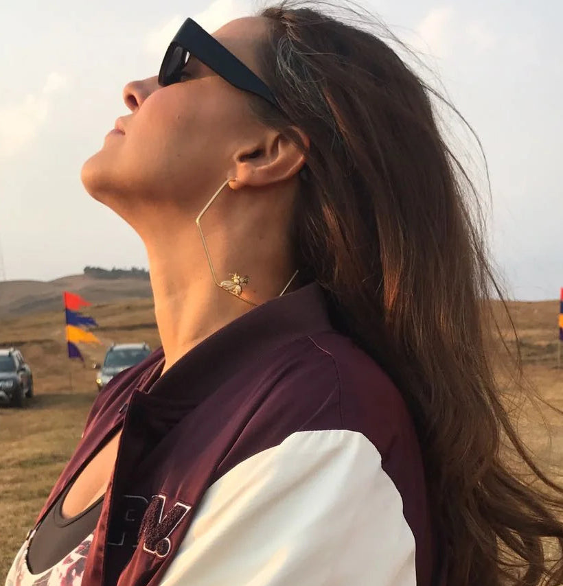 Neha Dhupia in Killer Bee Hoops Secondary image
