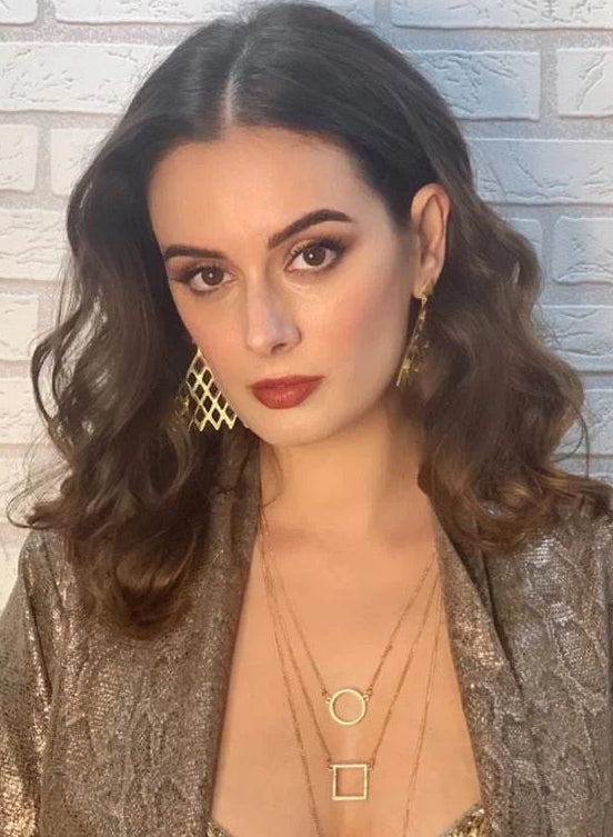 Evelyn Sharma in Casa Vicens Earrings