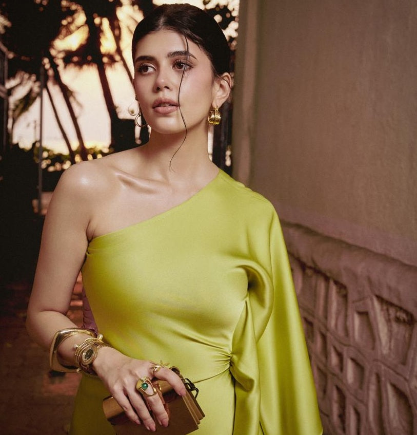 Sanjana Sanghi in Pure Ring