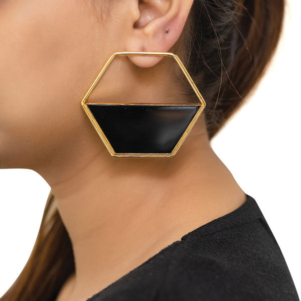 Sonakshi Sinha in Airfoil Hoops- Black Secondary image