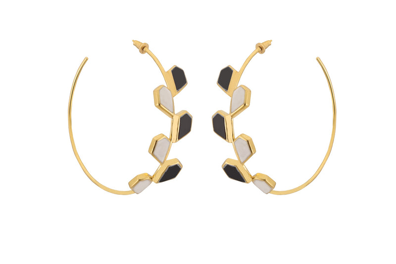 Galah - 22K Gold Plated Black Onyx And White Mother of Pearl Heart Hoops Earrings