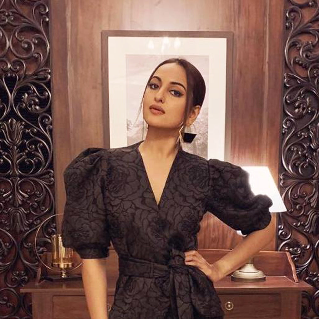 Sonakshi Sinha in Airfoil Hoops- Black Main image