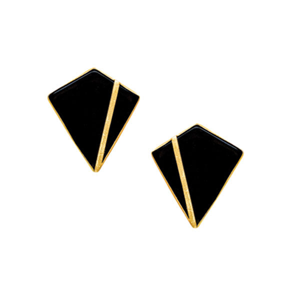 Genelia Deshmukh in Sais Stud Earrings Secondary image