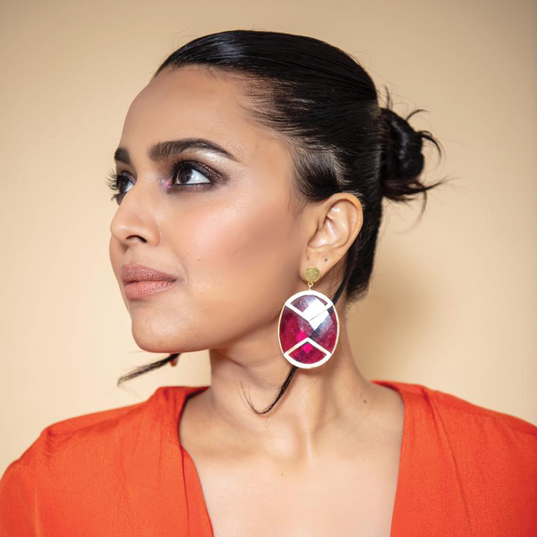 Swara Bhasker in Margaret Earrings